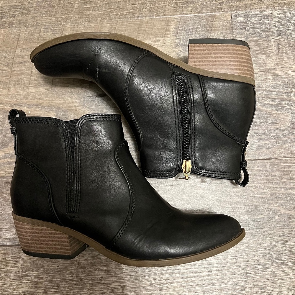 G by Guess Towny Black Ankle Boots - Size 6